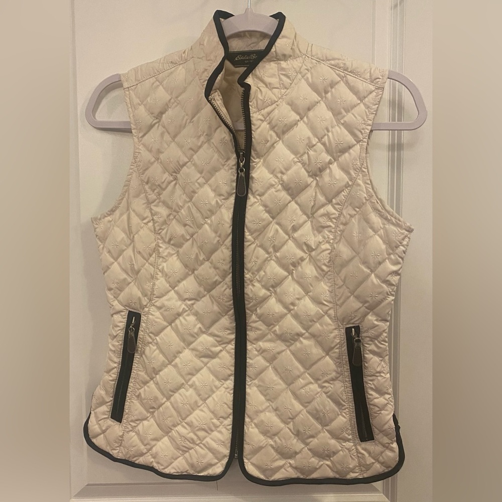 Eddie Bauer Goose Down Puffer Quilted Vest Sz XS Beige With Black Trim Pockets